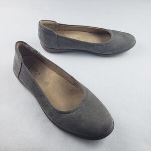 Naturalizer Vegan Faux Suede Fabric Flexy Ballet Flats Size 6Medium Neutral Gray